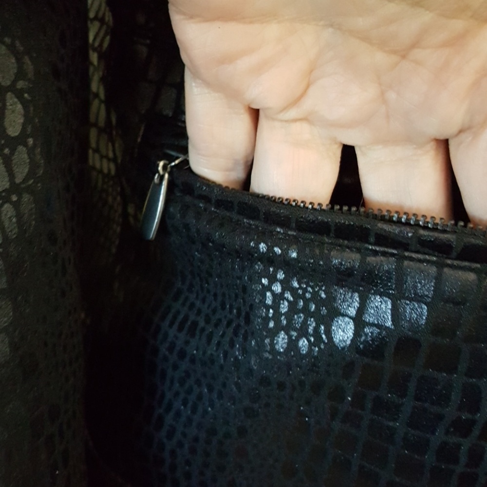 Embossed jacket - Picture 2 of 5